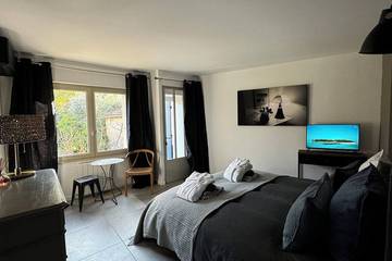 Chambre d’hôte pour 2 personnes, avec jardin à Robion