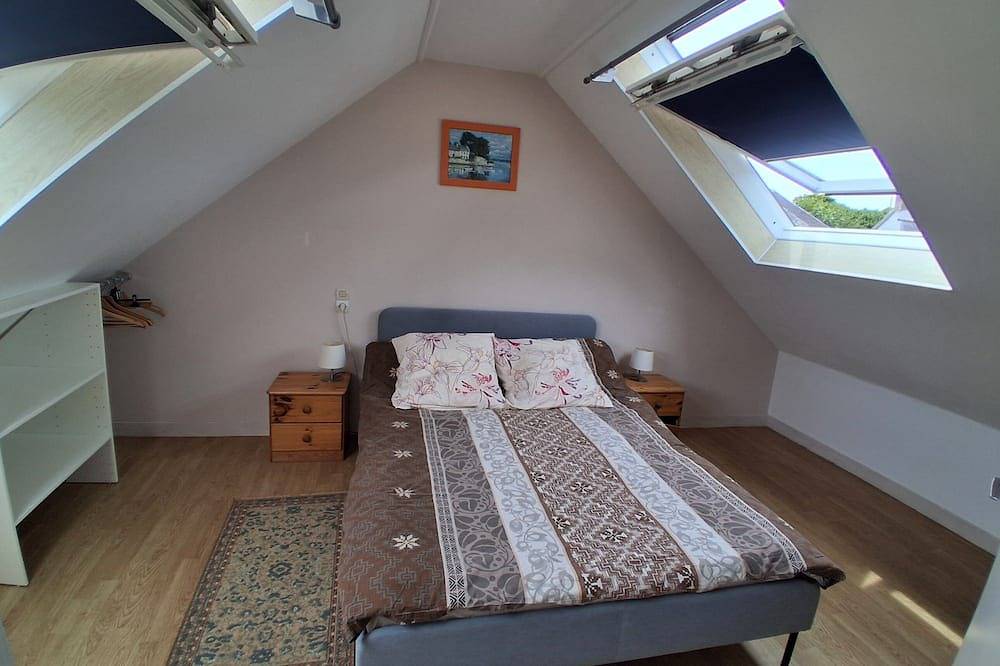 Rental by the sea in Kerlaz, Iroise