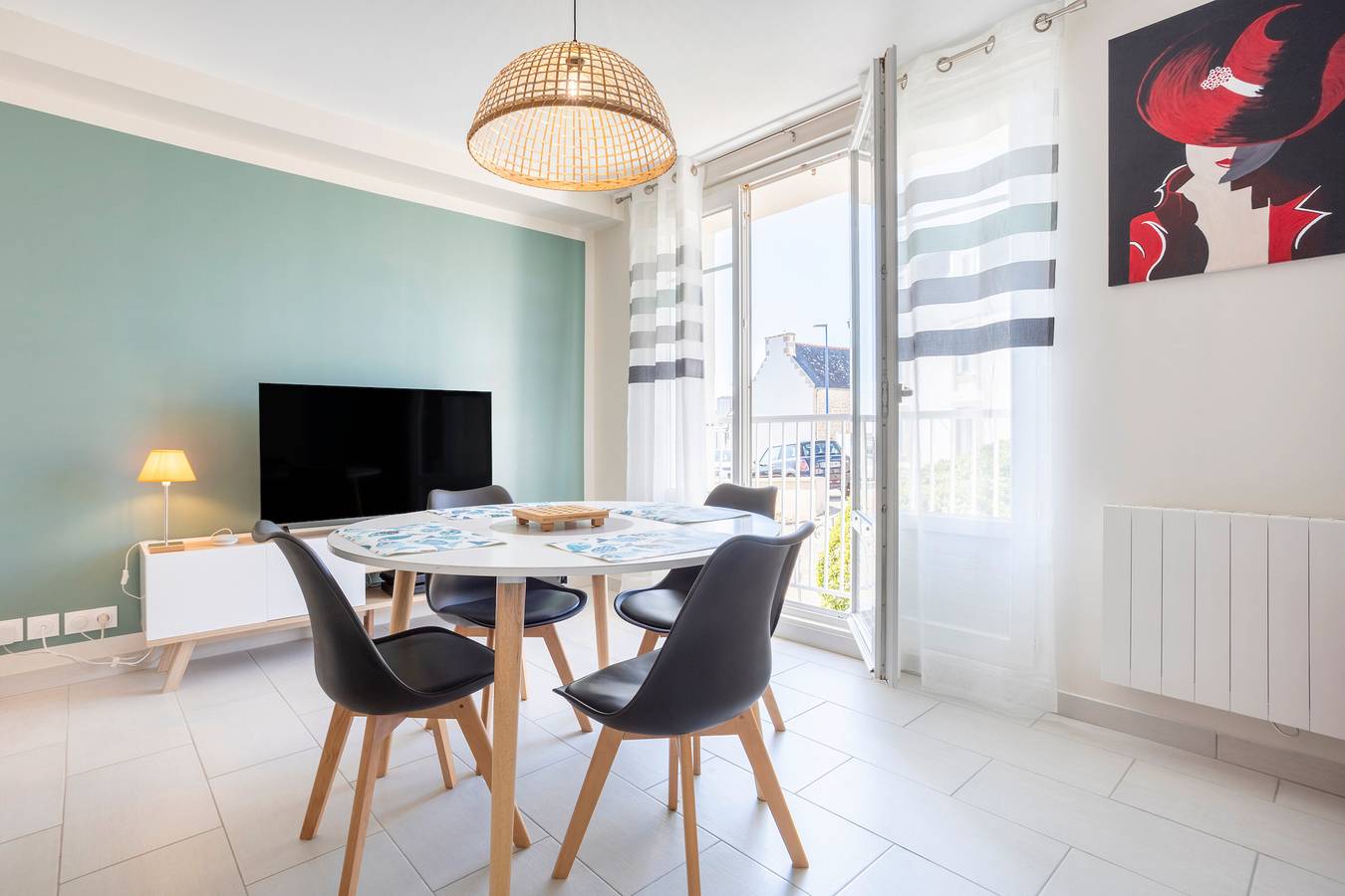 Appartement entier, Appartement résidence la montagne à 300 m de la plage vue sur mer in Audierne, Côte de Cornouaille