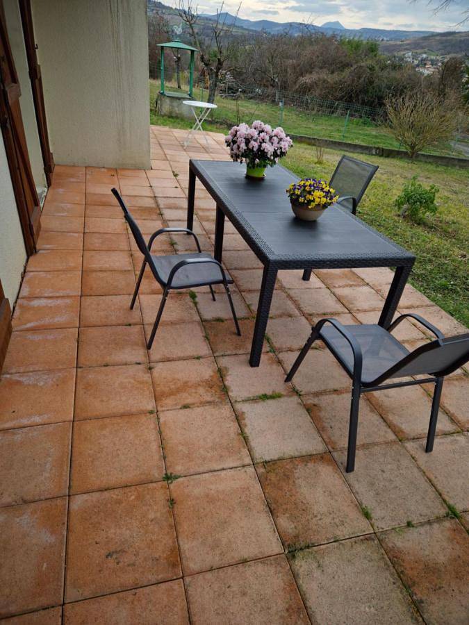 Gîte pour 4 personnes, avec jardin et vue à Les Martres-de-Veyre - 4