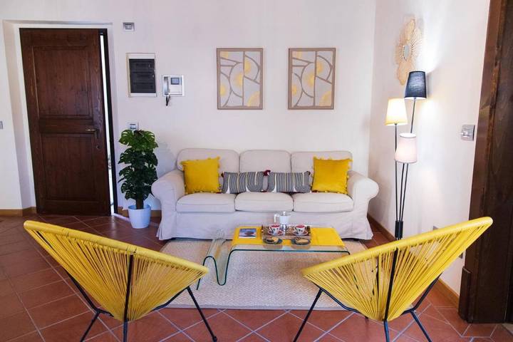 Location de vacances pour 5 personnes, avec balcon ainsi que jardin et piscine à Serrungarina - 3