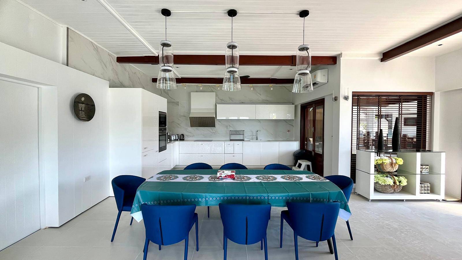 Villa Amara – Luxuriöse Infinity-Pool-Villa mit Meerblick in Kamala Beach, Kamala