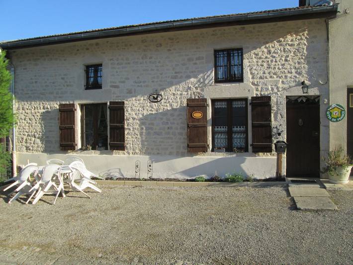 Gîte pour 6 personnes, avec Terrasse dans Verdun