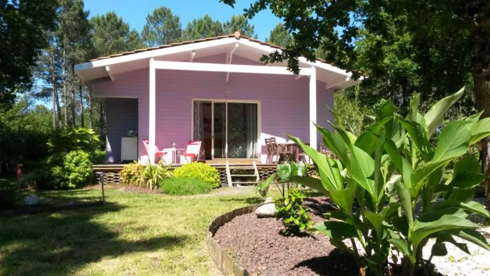 Joli petit chalet de la côte d'argent in Le Porge, Région de Lesparre-Médoc