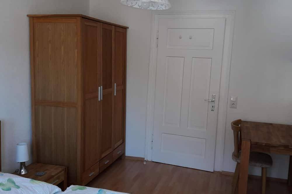 Ganze Wohnung, Apartment Sonnenschein - Dachgeschoß-Appartement/Fewo, Dusche, Wc in Cochem, Cochem-Zell