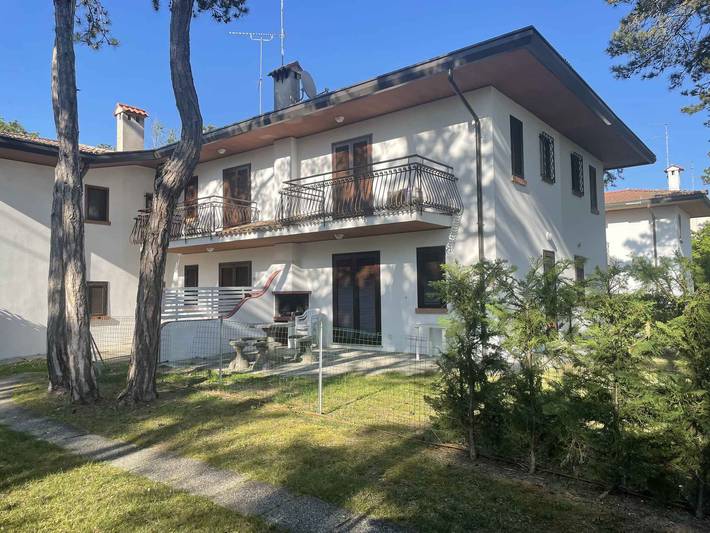 Ferienwohnung für 6 Personen, mit Balkon und Garten in Bibione