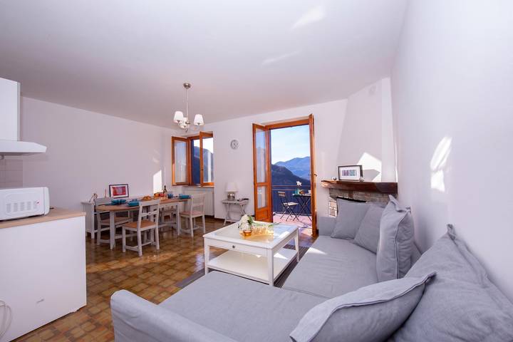 Gîte pour 5 personnes, avec Balcon et Vue sur le lac dans Perledo - 4
