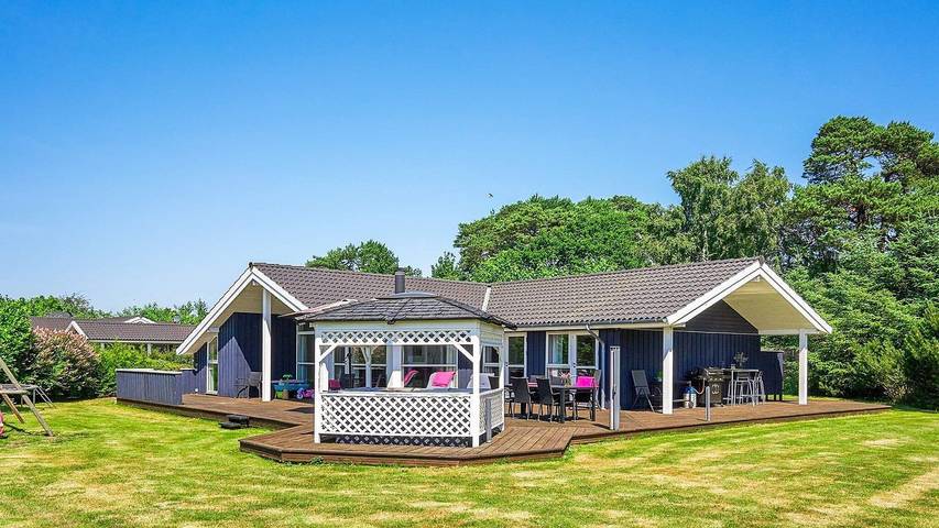 Ferienhaus für 9 Personen, mit Terrasse und Whirlpool in Balka Strand - 2