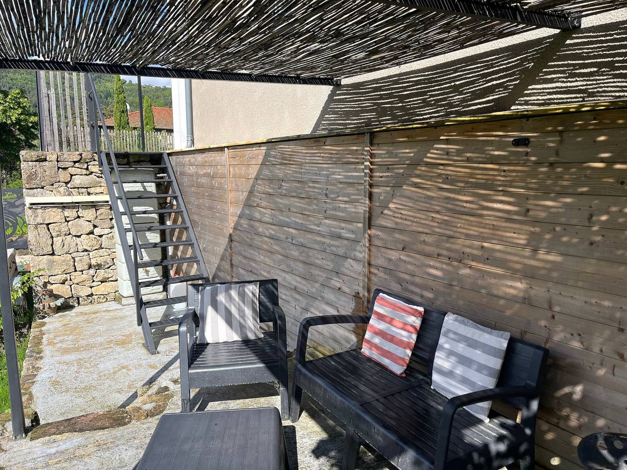Gîte 'Mini Roule' avec Wi-Fi in Labatie-d'Andaure, Parc naturel régional des Monts d'Ardèche