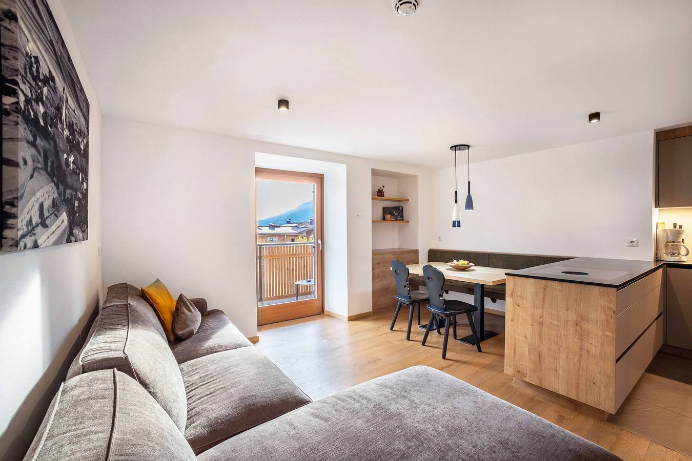 Ganze Wohnung, Ferienwohnung 'Linderhof Panorama Balkon' mit Bergblick, Gemeinschaftspool und Wi-Fi in Natz, Natz-Schabs
