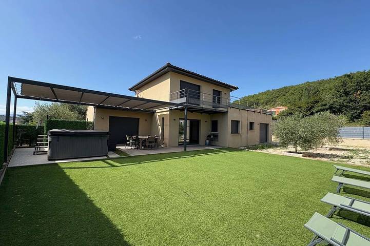 Ferienhaus für 8 Personen, mit Balkon - 1