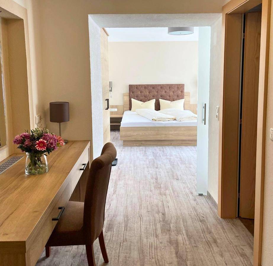 Single Room with Balcony in Ehrwald, Alpes d'Ammergau (Autriche)