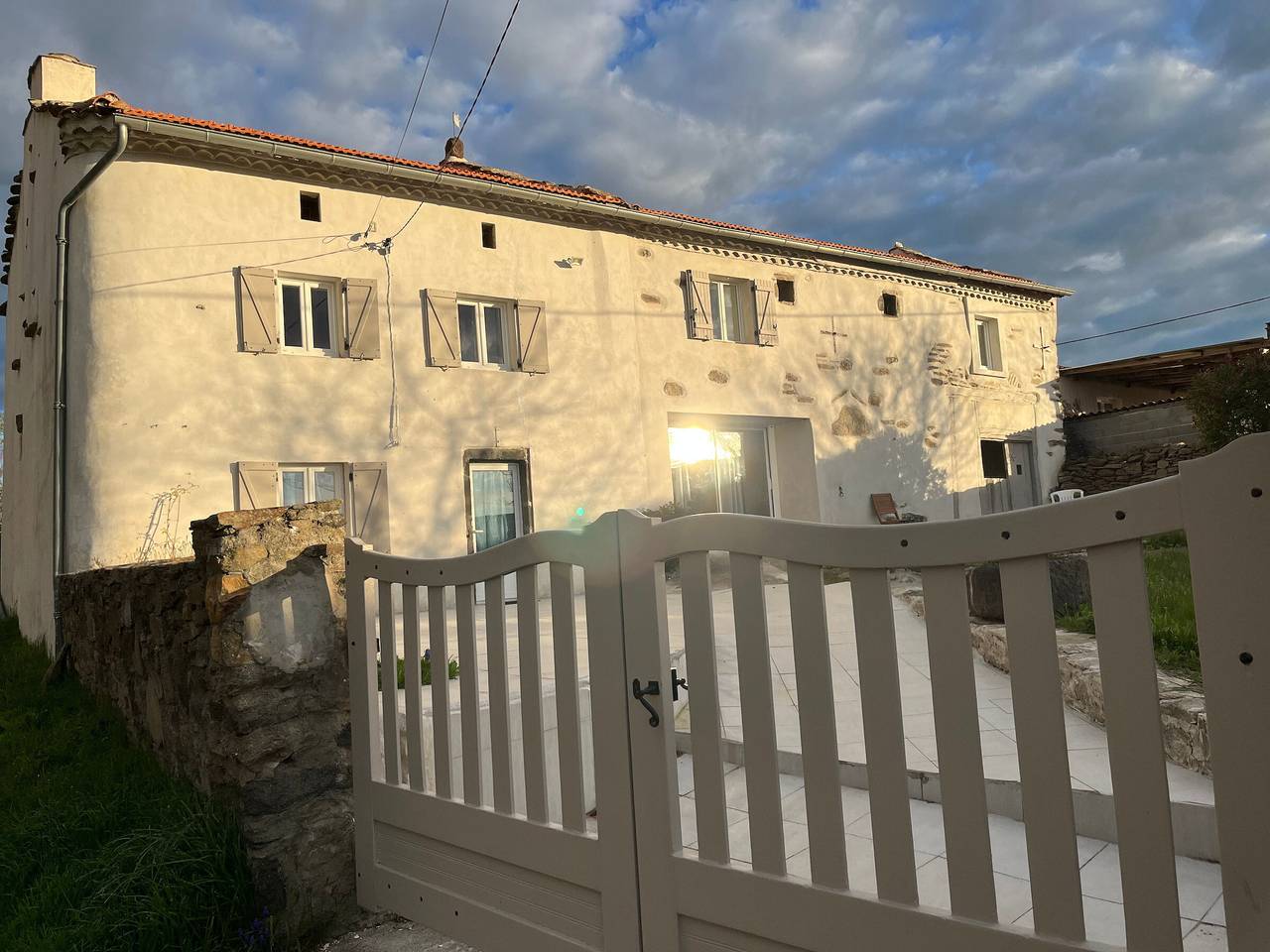 Charmantes Ferienhaus auf dem Bauernhof mit Terrasse, ideal für Natur- und Tierliebhaber in Autrac, Regionaler Naturpark Volcans d'Auvergne
