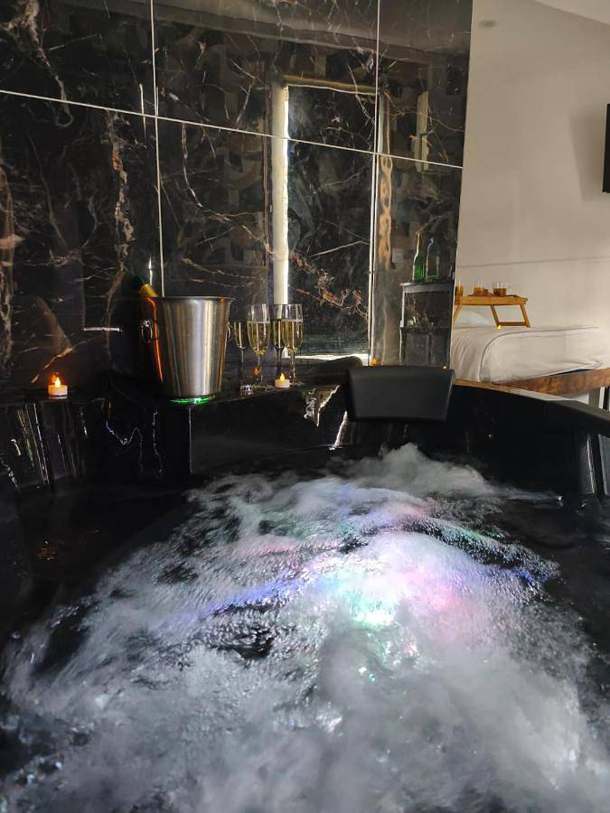 Holiday apartment for 2 people, with hot tub, with pets - 1