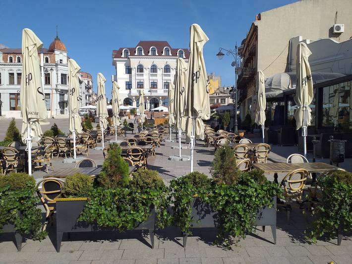 Ganze Wohnung, Apartment mit 3 Zimmern, in der Nähe von Casino, Klippe, Hafen, Aquarium, Strand in Konstanza