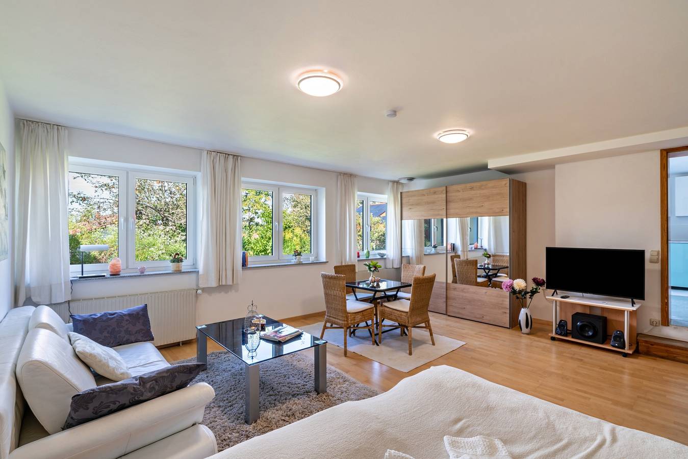 Ganze Wohnung, Ferienwohnung 'Piano' mit Terrasse und Wlan in Oberhaching, Oberbayern