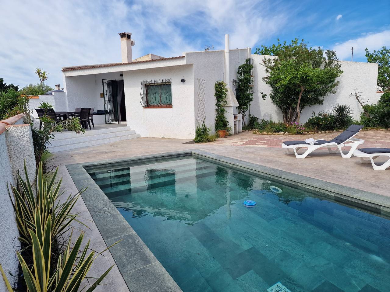 "Maritim"@Marisol: 50m de la plage, piscine privée, A/C, Wifi, plage pour chiens in Riumar, Delta de l'Ebre