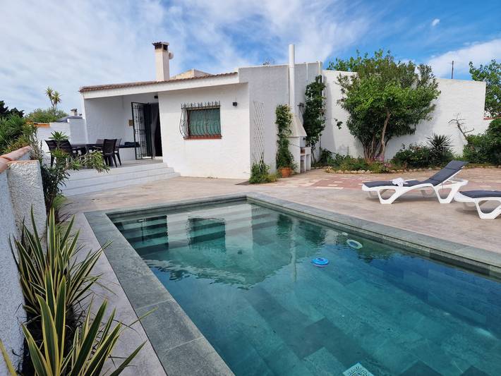 "Maritim"@Marisol: 50m de la playa, piscina privada, A/C, Wifi, playa para perros in Riumar, Delta del Ebro