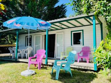 Gîte pour 6 personnes, avec terrasse et piscine à Camon