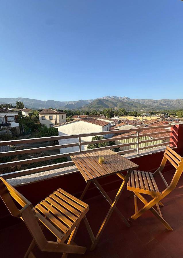 Apartamento para 4 personas, con Balcón además de Terraza y Vistas en Madrigal de la Vera