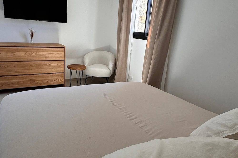 \"The Villa at Mas d'Antonegre in Montbazin, Côte d'Améthyste