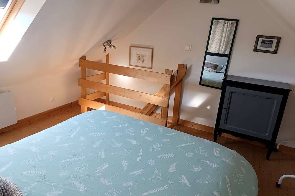 Gîte en pierre cocooning pour 2, Monts d'Arrée, proche Huelgoat. in Scrignac, Région de Châteaulin
