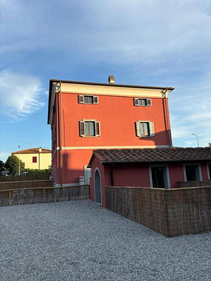 Ferienwohnung für 4 Personen, mit Garten und Ausblick in Vada