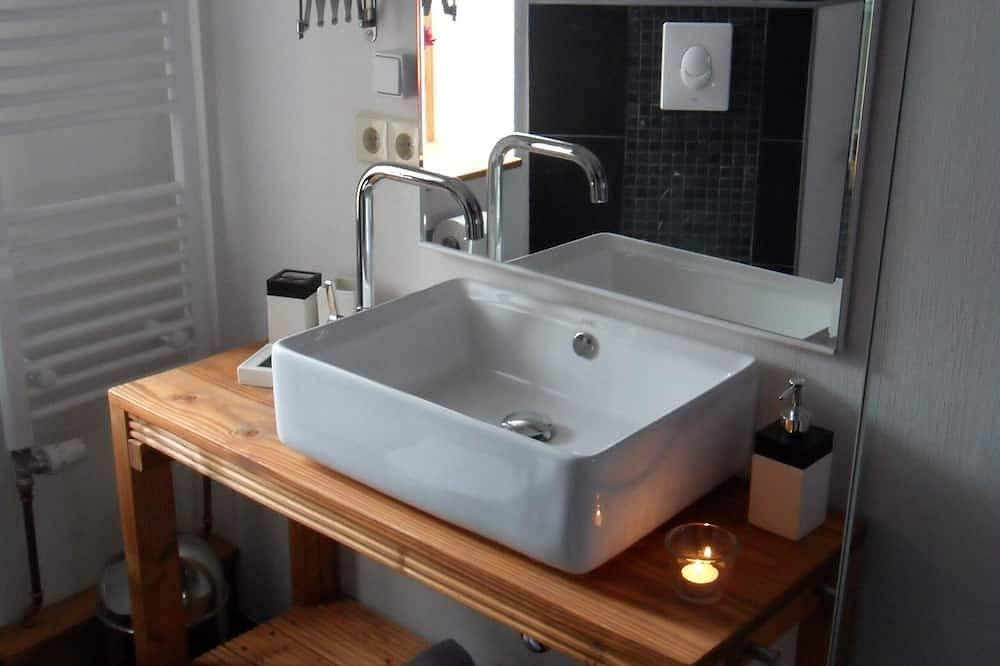 Appartement Typ 'A' in einer ***Ehemaligen Motormühle*** in Samtens, Rügen