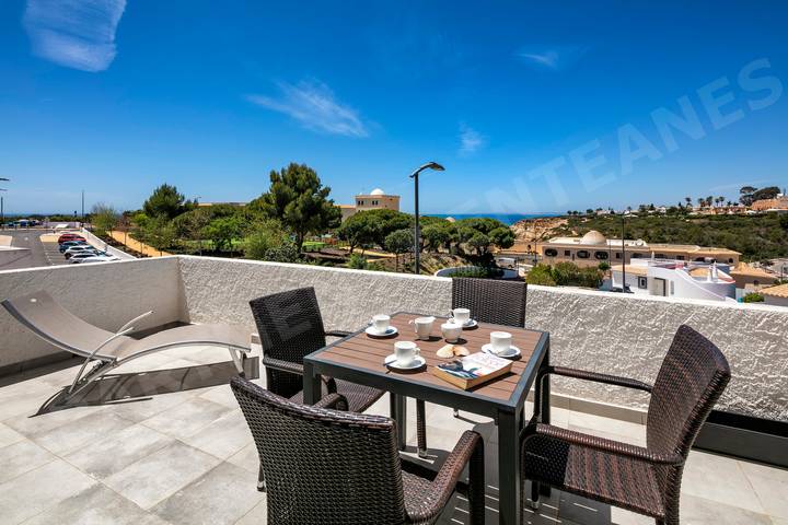 Vakantieappartement voor 6 personen, with Uitzicht op zee and Balkon as well as Terras in Carvoeiro