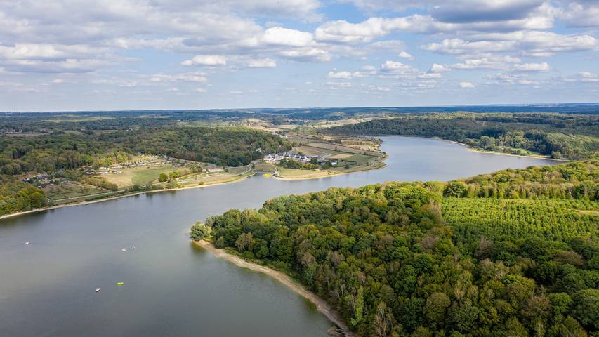 Gîte pour 6 personnes, avec sauna ainsi que piscine et terrasse, adapté aux familles dans Lac du Val-Joly - 2