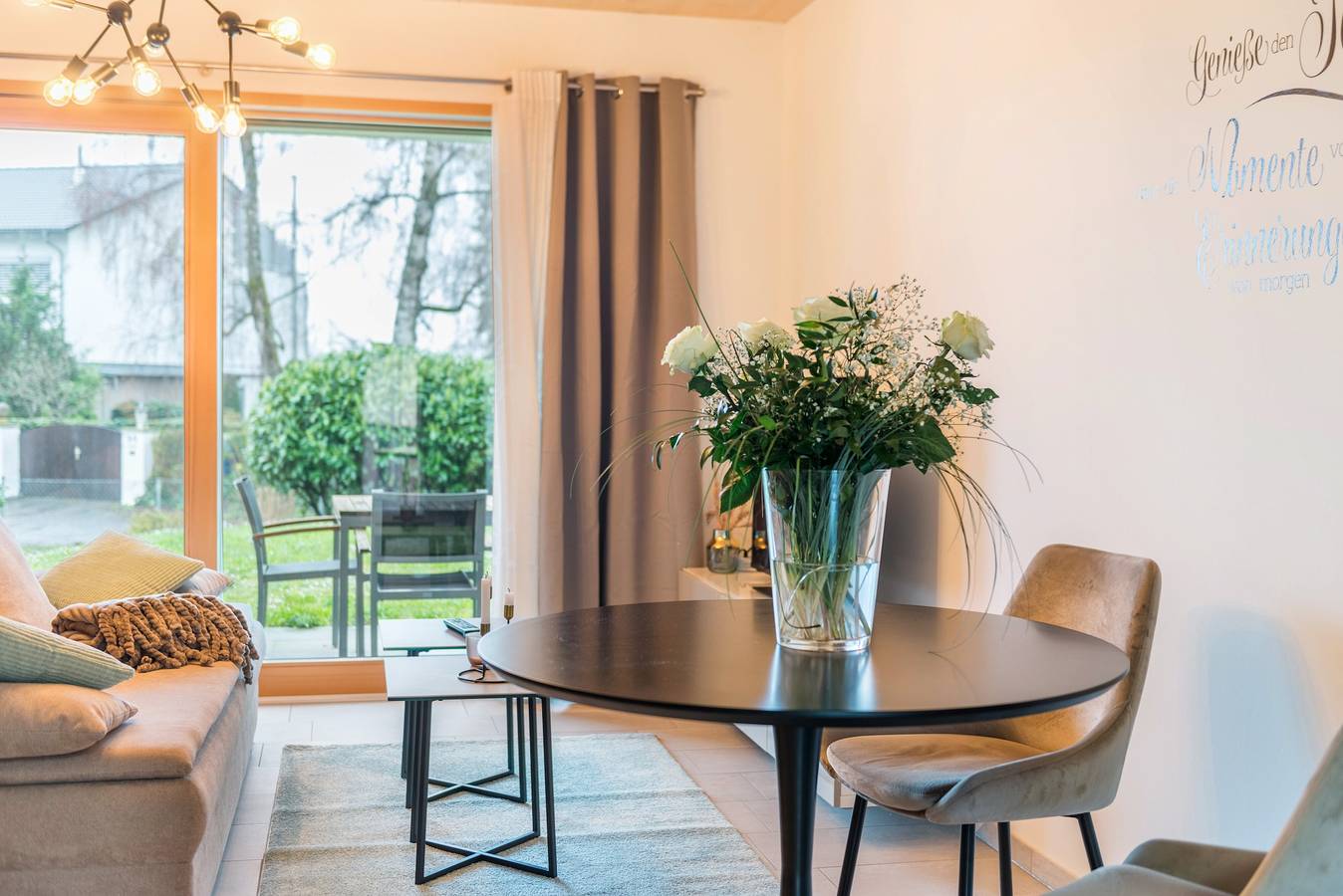 Ganze Wohnung, Apartment 'Aquamarin' mit Bergblick, privater Terrasse und Wlan in Überlingen, Region Bodensee-Oberschwaben