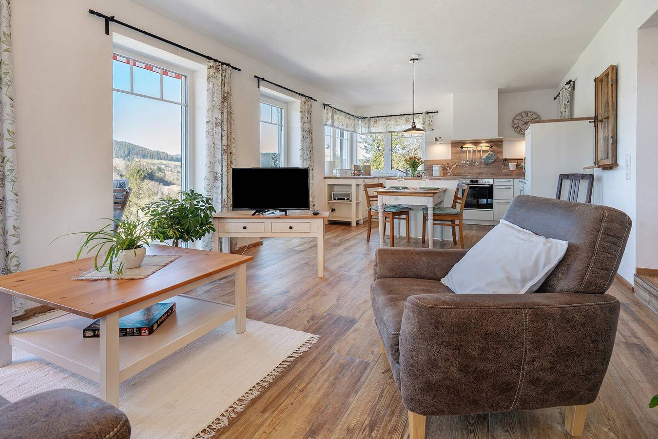 Apartamento entero, Apartamento 'Ferienwohnung Sommerseite' con terraza privada y Wi-Fi in Baiersbronn, Selva Negra Central