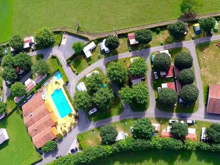 Camping pour 6 personnes, avec Bassin pour enfant et Sauna