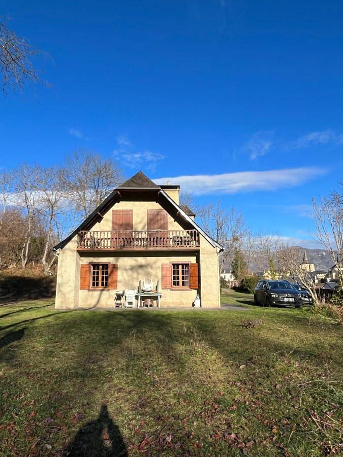 Location de vacances pour 10 personnes, avec jardin et vue à Saint-Savin (Hautes-Pyrénées) - 2