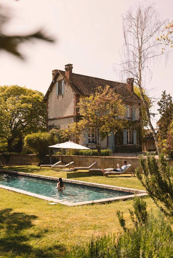 Hôtel pour 15 personnes, avec Terrasse et Jardin ainsi que Piscine et Sauna