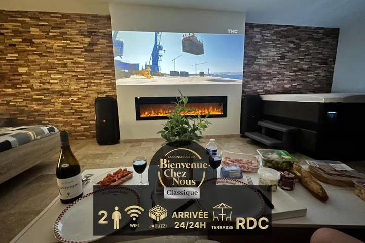 Gîte pour 2 personnes, avec terrasse et jacuzzi à Vic-le-Comte