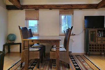 Ferienwohnung für 4 Personen, mit Garten und Terrasse in Rhodt unter Rietburg