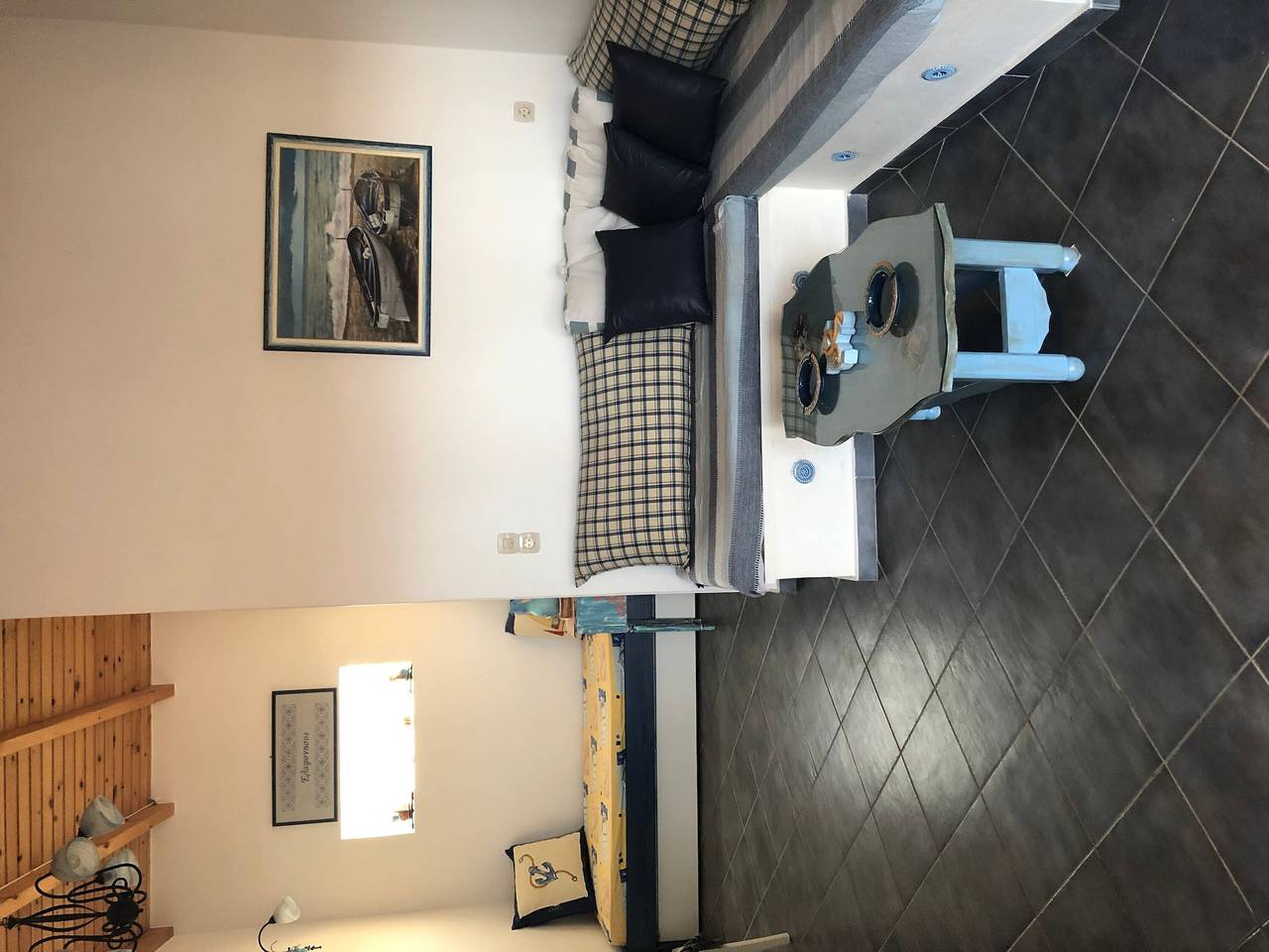 Angelina’s Cozy House mit Bergblick, privater Terrasse & Klimaanlage in Elafonisos