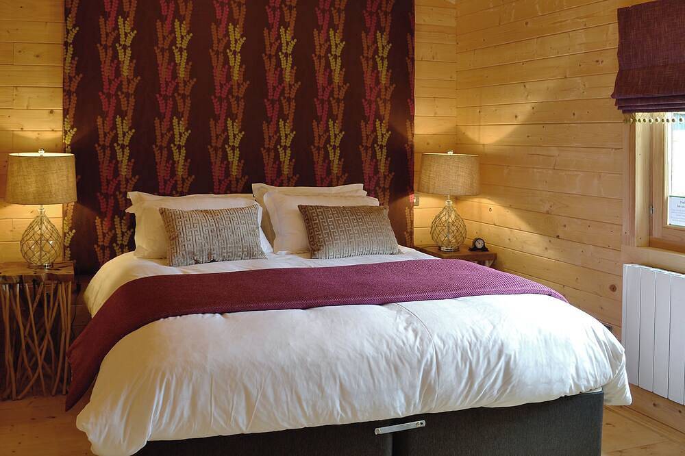 2 bedroom accommodation in Dyffryn Ardudwy, near Barmouth in Dyffryn Ardudwy, Snowdonia