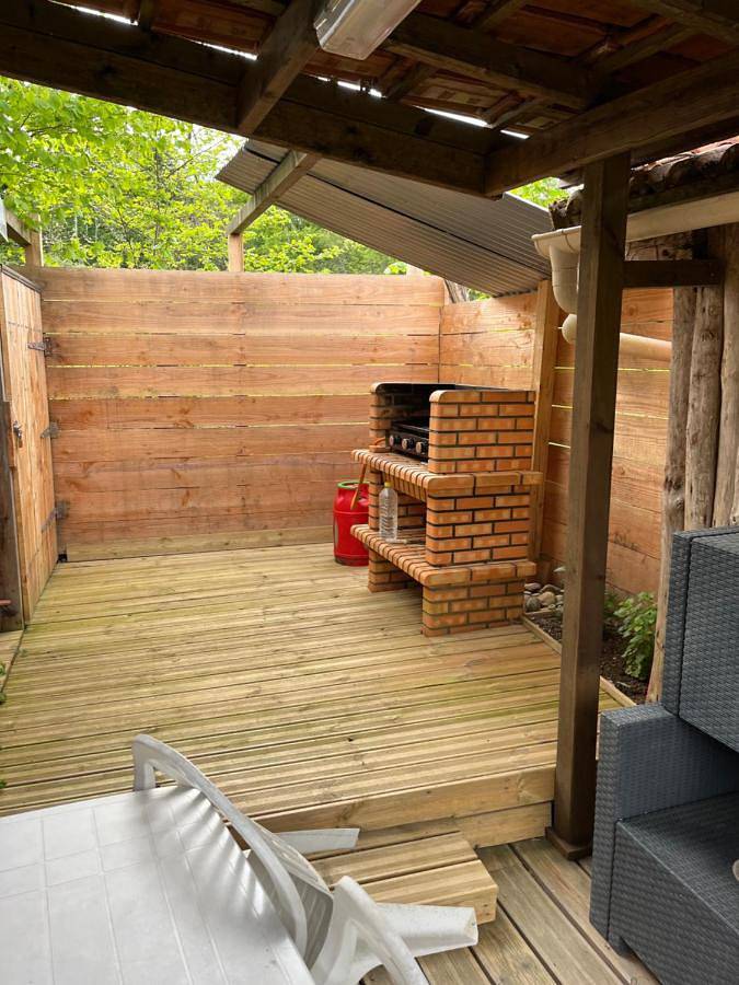 Appartement entier, Le vélo rouge in La Douze, Périgord Blanc