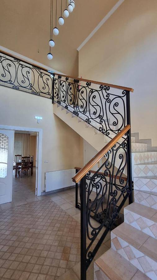 Location de vacances pour 11 personnes, avec vue ainsi que piscine et balcon à Baena - 4