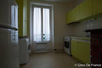 Gîte pour 5 Personnes dans Courgoul, Région de Besse-et-Saint-Anastaise, Photo 4