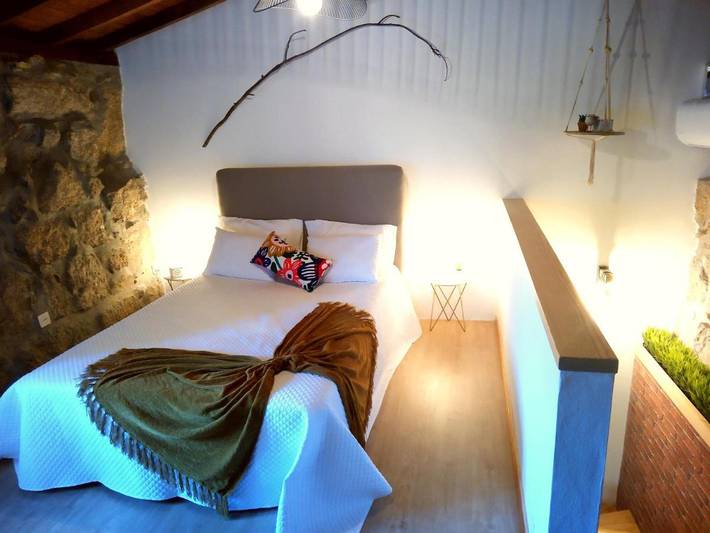 Location de vacances pour 2 personnes, avec bassin pour enfant et jardin ainsi que piscine et vue dans Ponte da Barca - 4