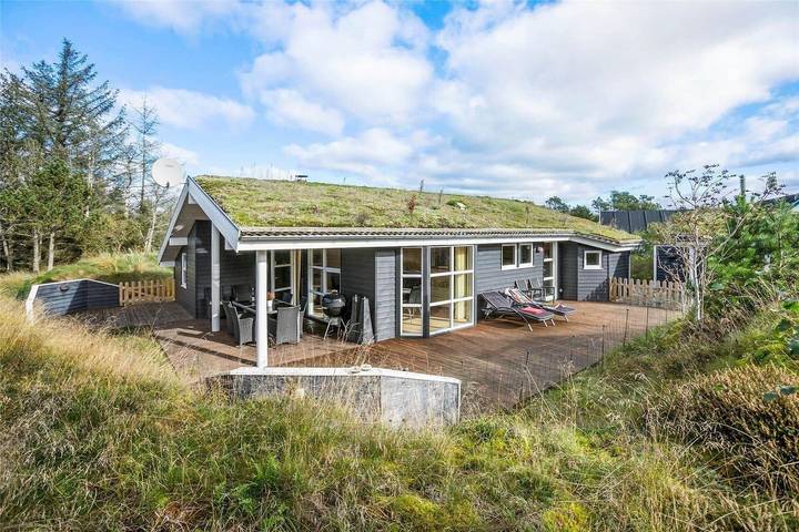 Ferienhaus für 6 Personen, mit Whirlpool und Terrasse sowie Sauna in Blokhus