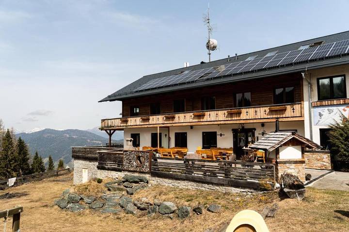 Ferienanlage für 4 Personen, mit Terrasse und Whirlpool sowie Garten und Sauna in St. Georgen ob Murau