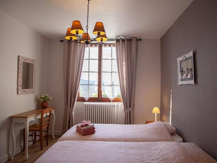 Location de vacances pour 2 personnes, avec terrasse ainsi que jardin et vue à Saint-Sozy - 3