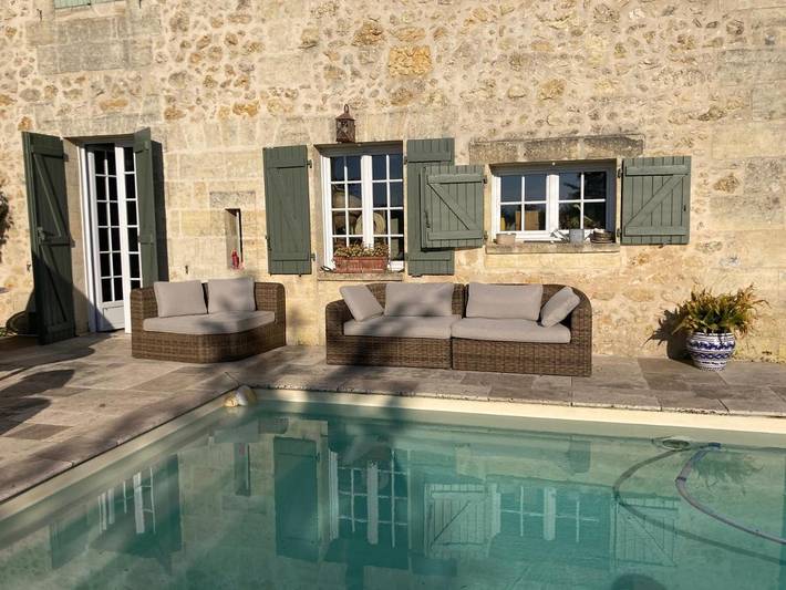 Maison de campagne pour 2 personnes, avec Terrasse et Jardin ainsi que Piscine et Vue à Saint-Caprais-de-Bordeaux