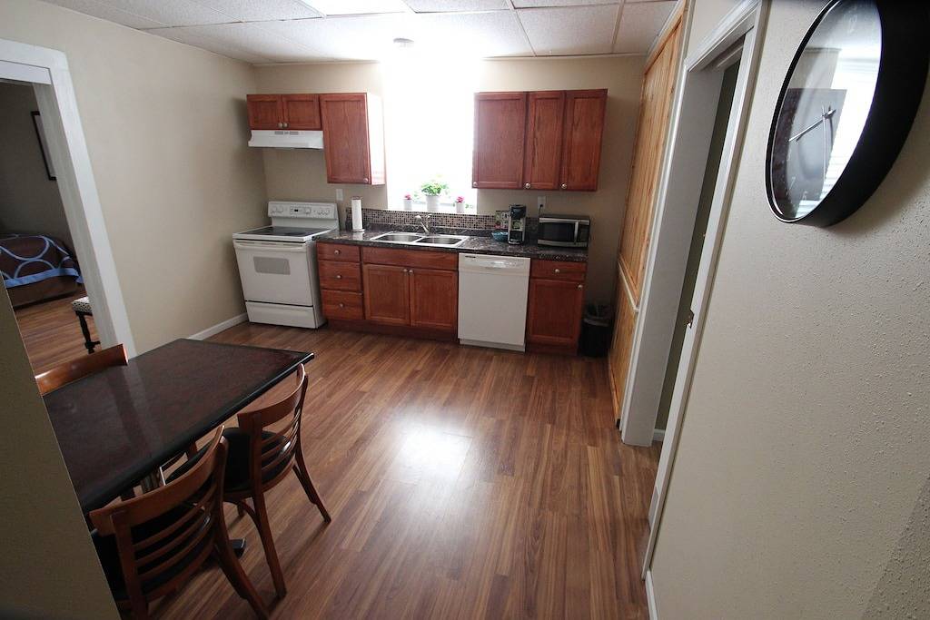 Ganze Wohnung, Koreana Apartment Downtown # 2 in Decorah, Winneshiek County