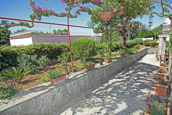 Location de vacances pour 3 personnes, avec jardin à Anacapri - 2