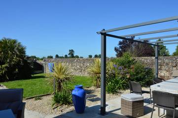 Gîte pour 7 personnes, avec jardin et terrasse à Plancoët